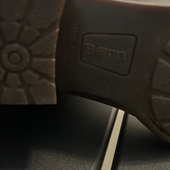 Born Women's Tan Leather Heeled Boots - Picture 9 of 10